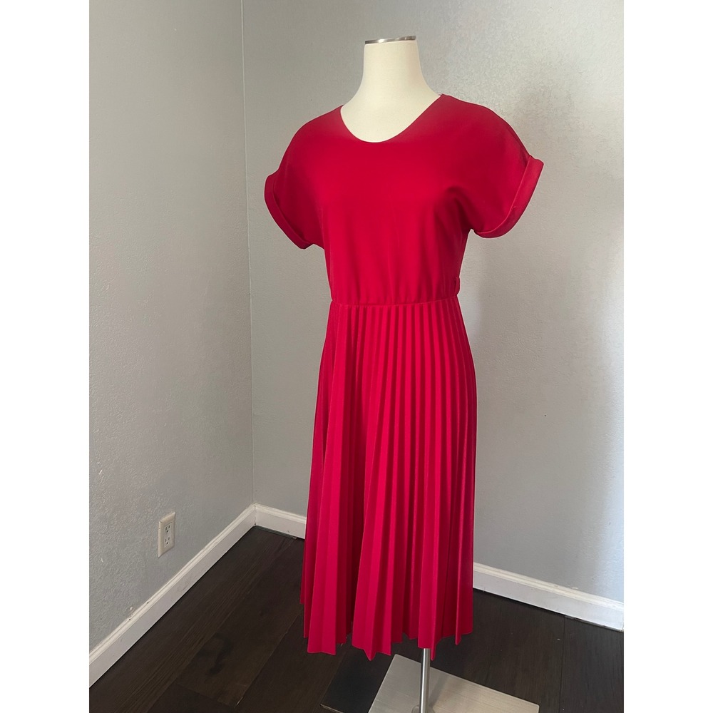 Elizabeth & Nicole Red Pleated Midi Dress Short Cuffed Sleeve Elastic Waist L